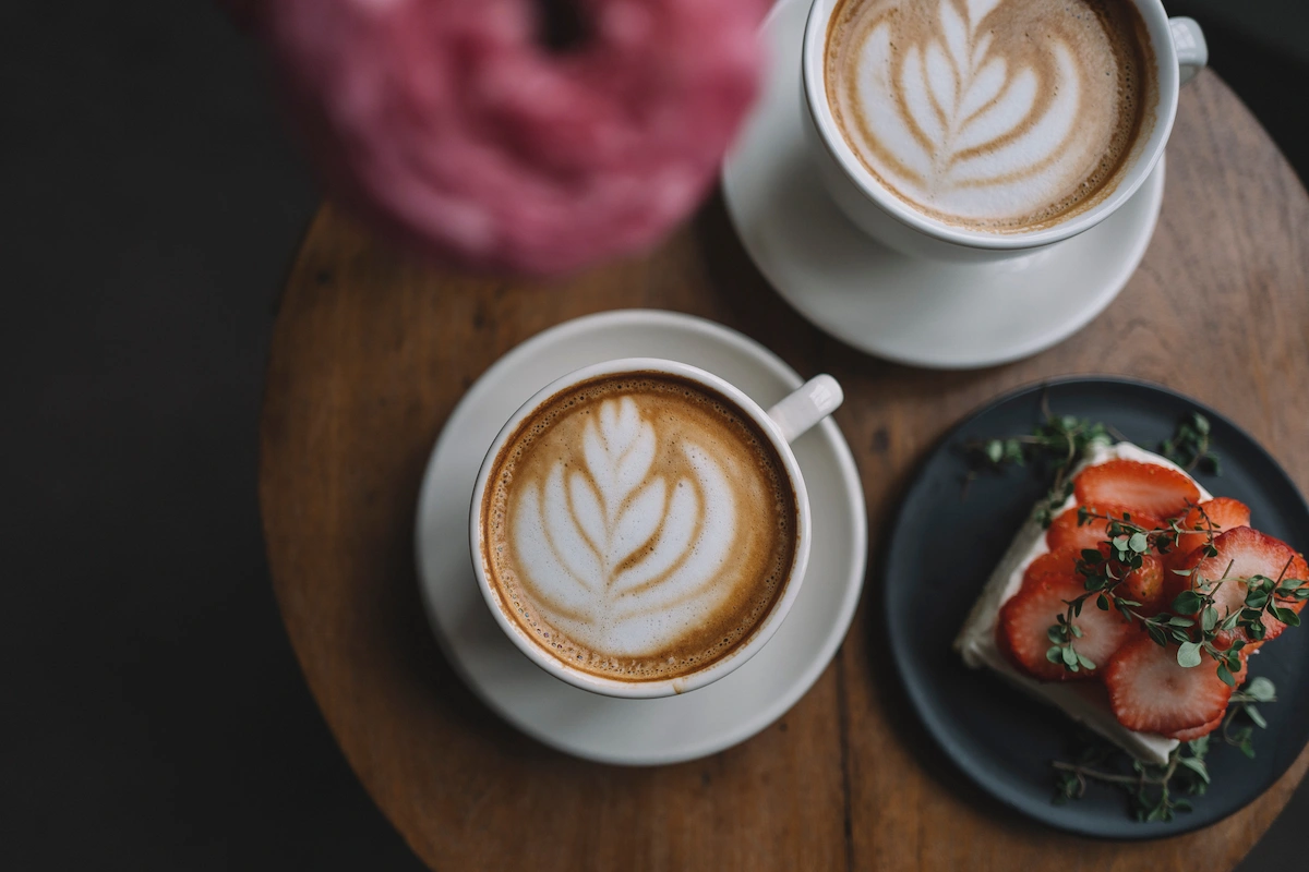 【完全ガイド】カフェ開業の夢を叶える資金・手続き・成功の秘訣を徹底解説